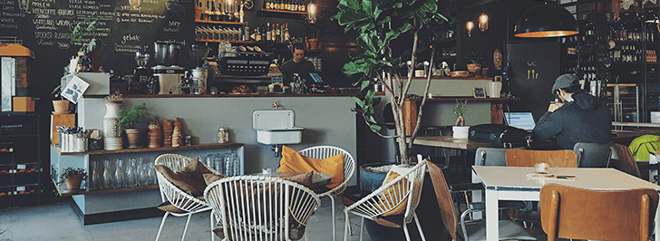 カフェ・喫茶店の看板デザイン例とデザインのコツ-カフェ店内のイメージ