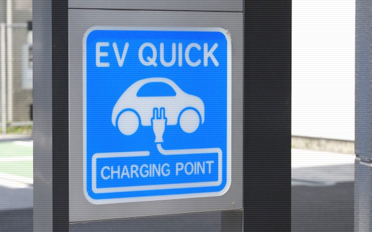 EV？PHEV？FCV？ってなに？EV標識を各種販売中！