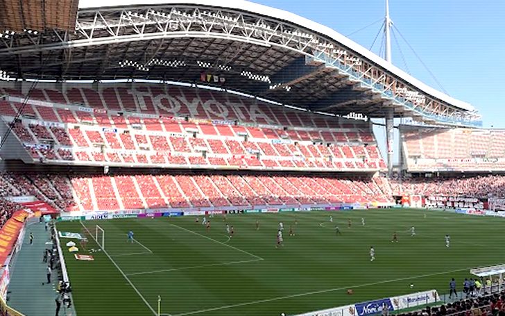 サッカースタジアムで見つけた看板